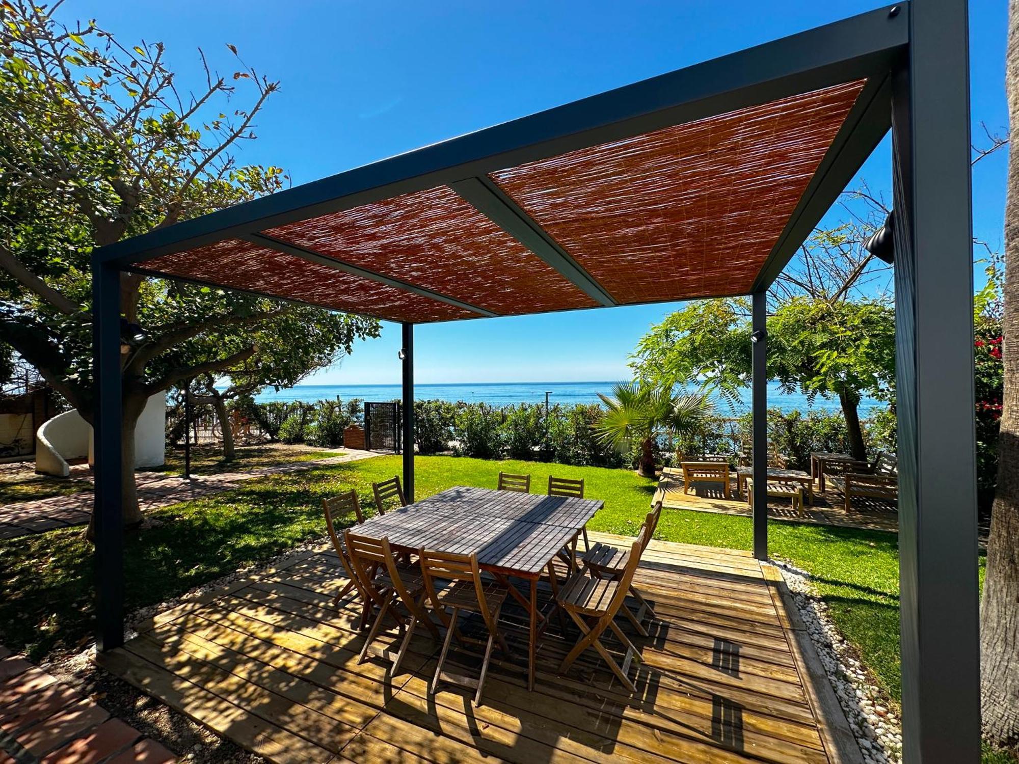 Villa Alboran Beachfront 9Pax Торре-де-Бенагальбон Экстерьер фото